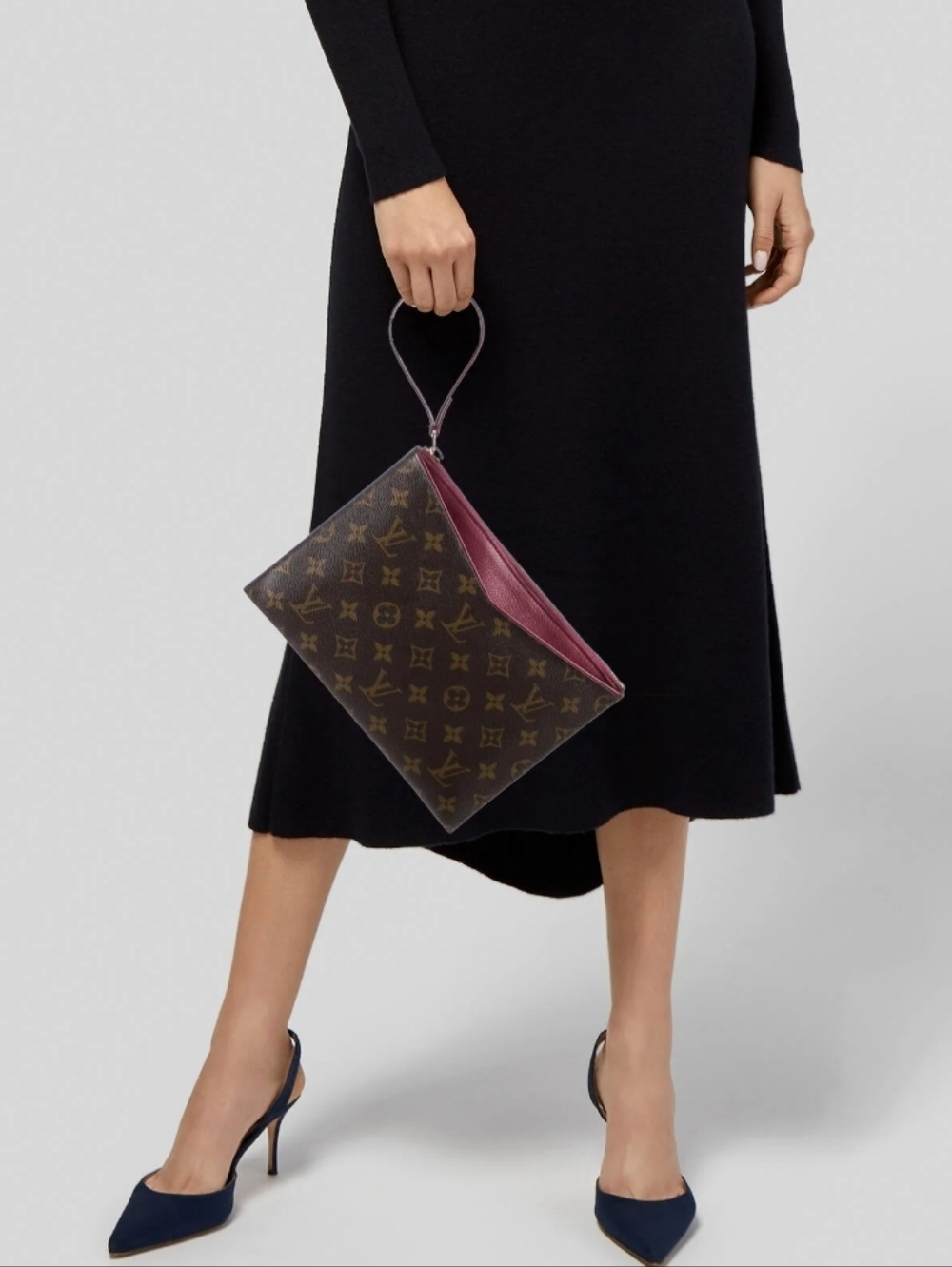 Signture Classic Clutch W/red Trim Detail